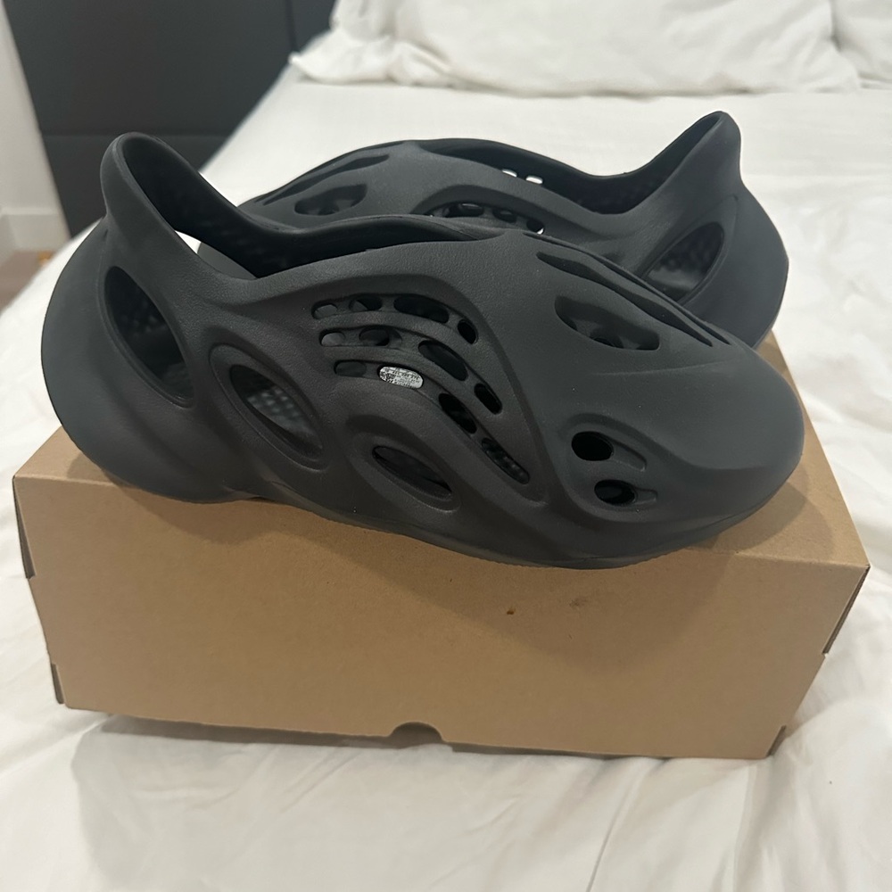 Yeezy foam so 10